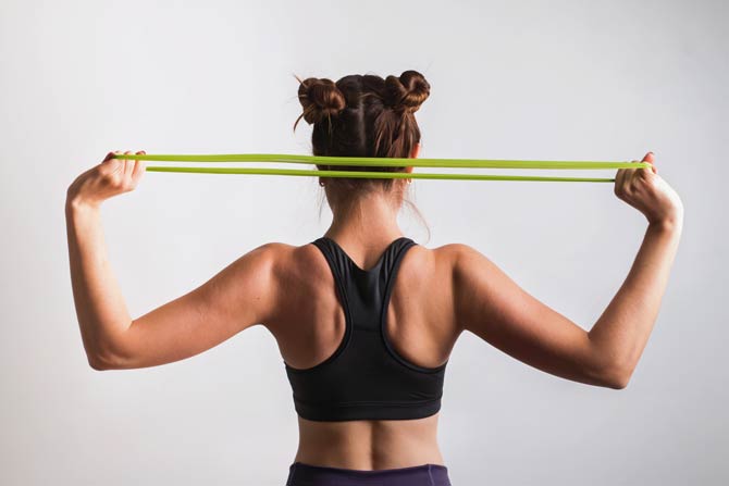 Muskelaufbau mit Fitnessbändern